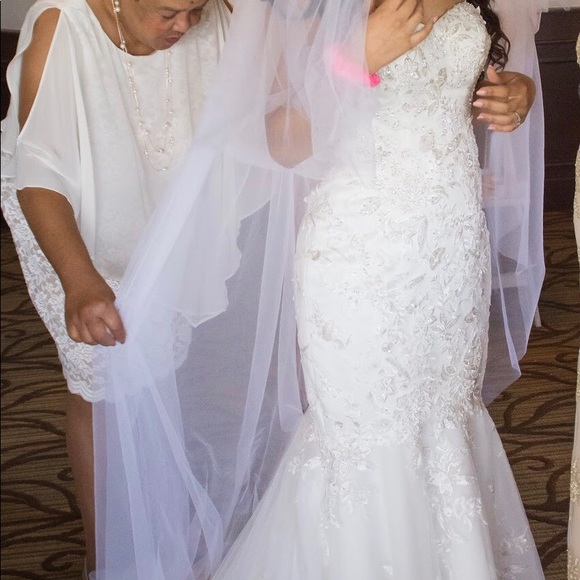 Wedding dress - Picture 4 of 4